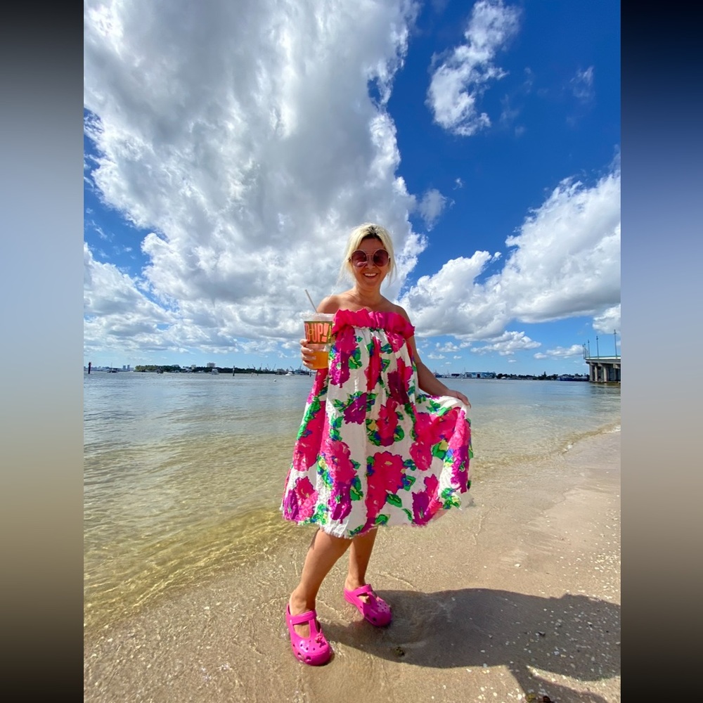 Colors dresses. - Picture 2 of 16